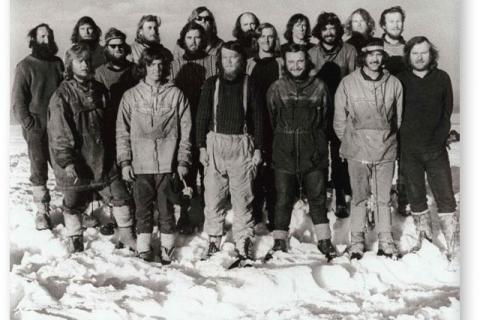 SANAE 11 (1970): Back (L-R) Pat Kühn, Helgo Kahle, Harm Moraal, Willem van Zyl, Pat Vosloo, Marius Minnaar; Middle: Peter Donald, Digby Scorgie, Prieur du Plessis, Eugene Els, Hennie Viljoen, Tony Woods; Front: Joachim Starke, André Grundling, Dusan Vaclavick, Sandor Rozsnya;i, Fanie Nel, Gert de Beer.